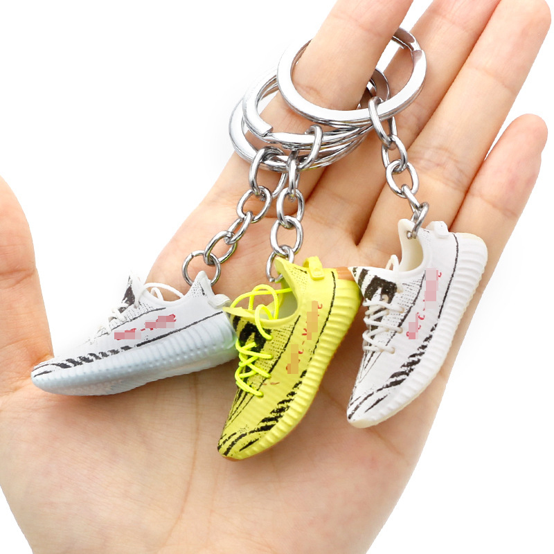 3D Trendy Sneaker Model Small Shoe Keychain Backpack Car Pendant Trendy Gift for Men and Women Couple Ornament