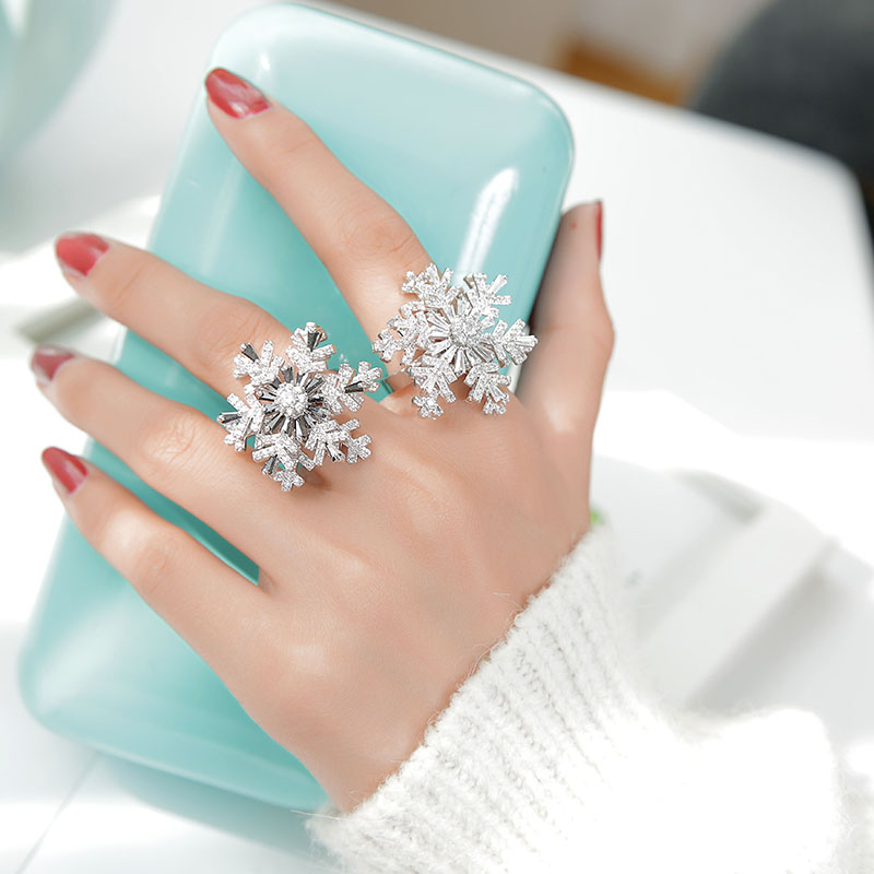 Internet celebrity fashion temperament snowflake rotatable ring personality double layer full diamond female index finger opening rotating ring hollow