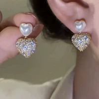 Золотые серьги, микроинкрустация
