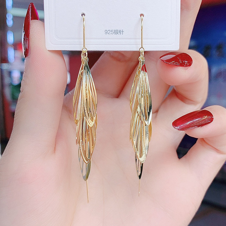2022 new anti-loss earrings for women 100 hitch high-end fashion wings dragonflies dot water earrings temperament net red earrings