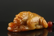 Golden Stone Seal Engraving National Stone Collection Investment Handicraft Direct in northern Lao Tian Huangshi boutique ancient beast handlebar