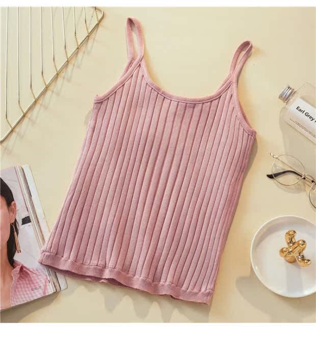 Mặc một chiếc áo vest nhung bó sát vào mùa thu và mùa đông, quần lửng dày của phụ nữ, áo len chạm đáy, đồ lót nhiệt không tay áo nữ