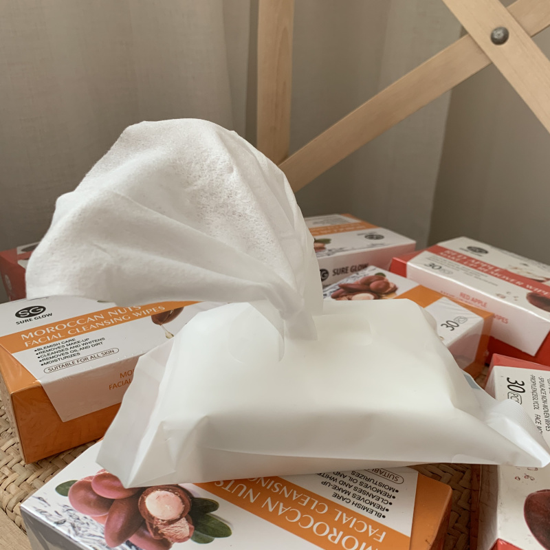 Portable extractable box with essence eye lip facial relief wet tissues