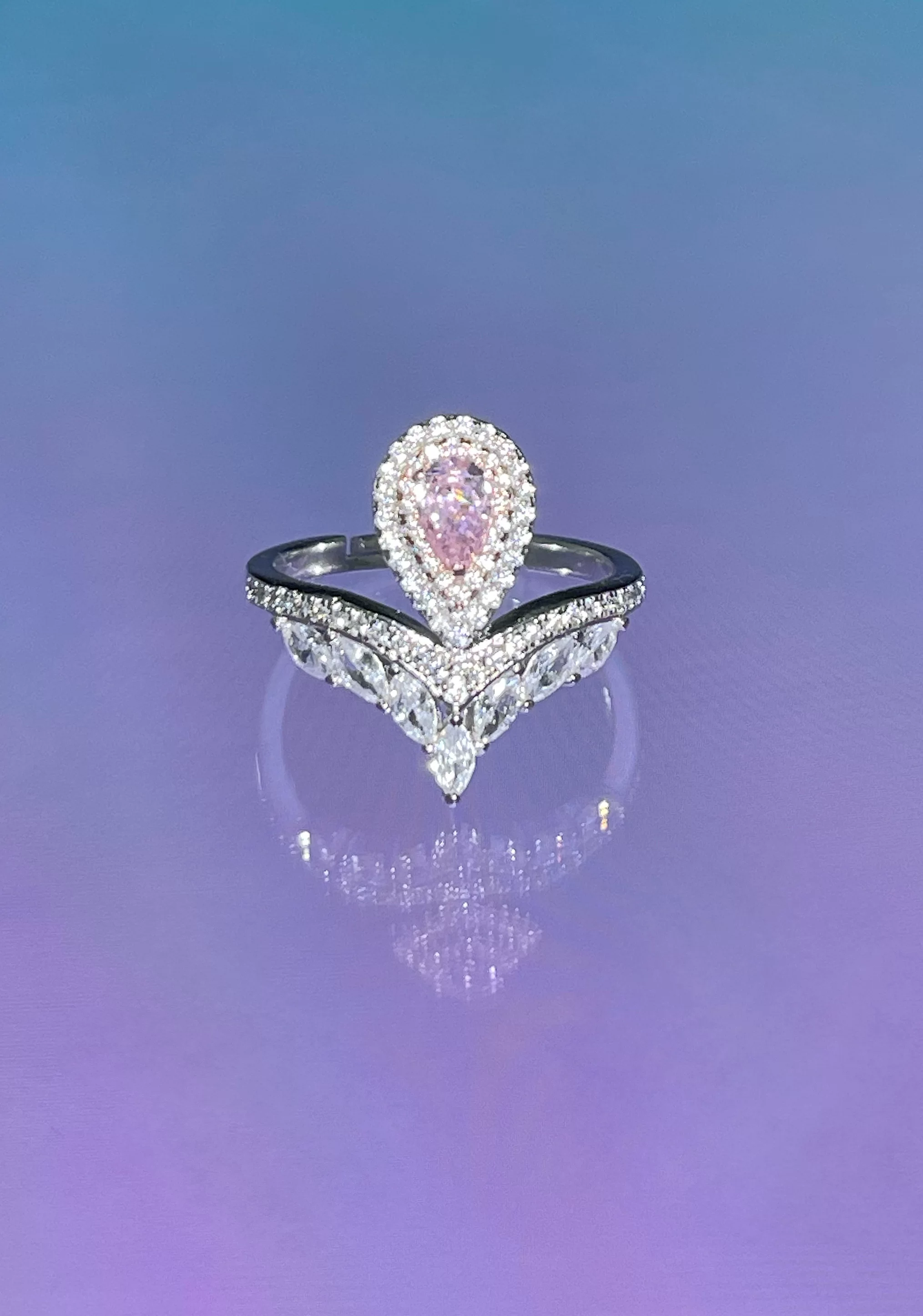[Princess Crown] MELANTHALE lace edge V -shaped double -layer ring