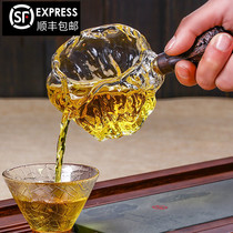 Peking University history side handle Glass fair cup side handle Wooden handle Glass small thickened trumpet tea dispenser Heat resistant high temperature resistant
