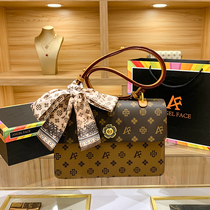 French Fashion Classic Big Brand Trend Portable Pooch Bag 2022 New Tide Genuine Leather 100 Hitch Fashion Pet Backpack