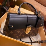 Шанхайский склад Spot Duty Free Discount Зона скидки подлинная покупка Мастер Рекомендуется 2022-0 Новая классическая сумка 19