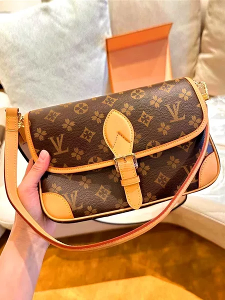 Товары от 香港代购专柜时尚女包