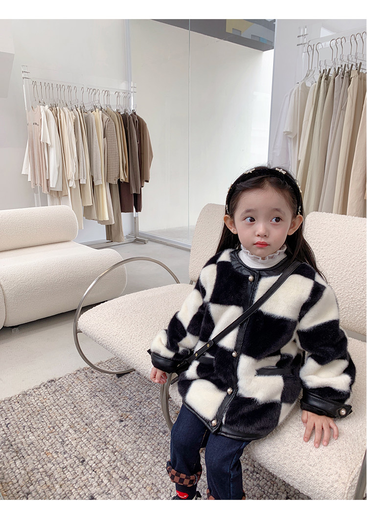 Мех/искусственный мех 冬款加绒皮草亲子装外套 Fall in love with beautiful girls