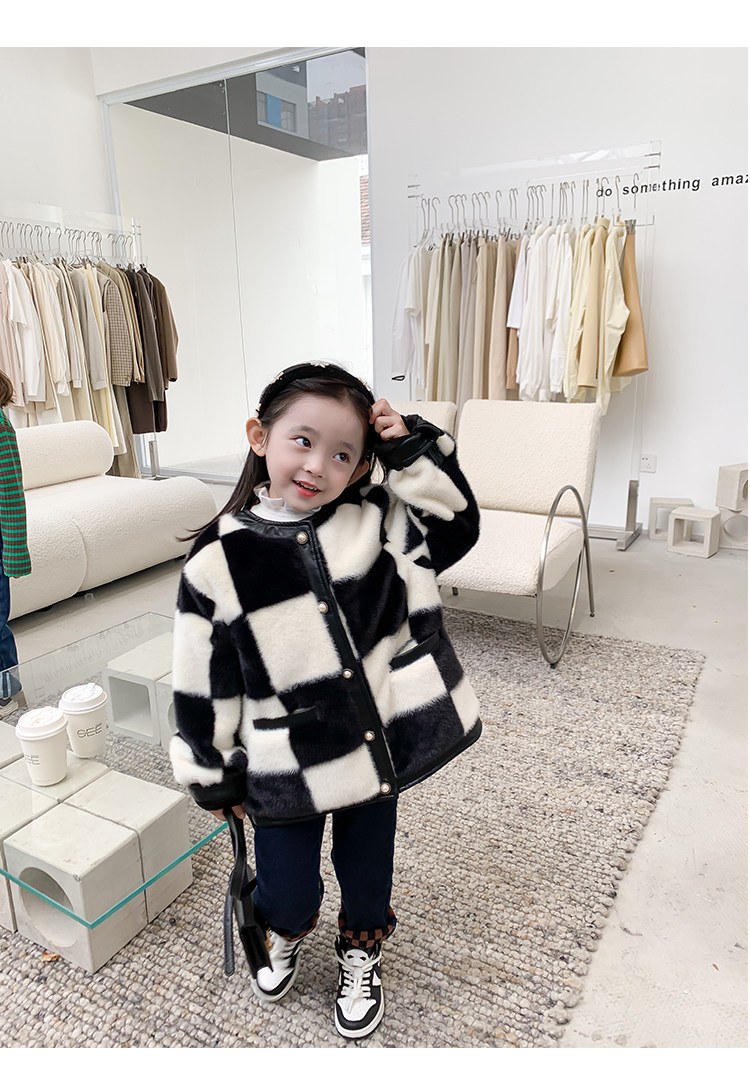 Мех/искусственный мех 冬款加绒皮草亲子装外套 Fall in love with beautiful girls