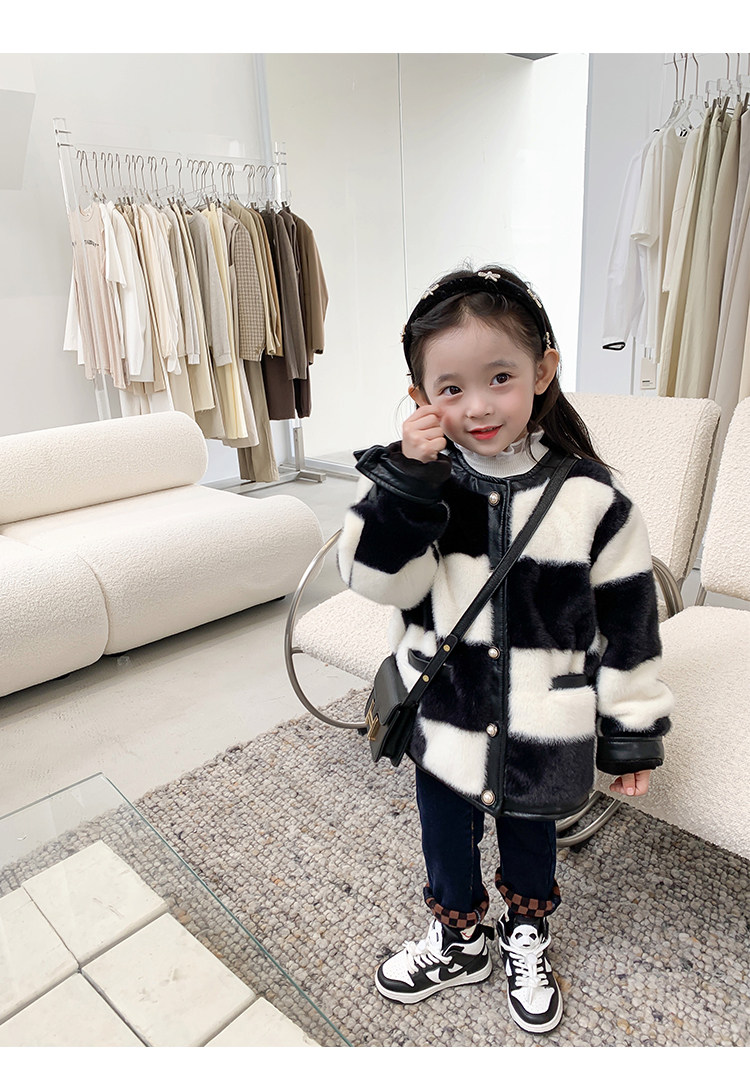 Мех/искусственный мех 冬款加绒皮草亲子装外套 Fall in love with beautiful girls