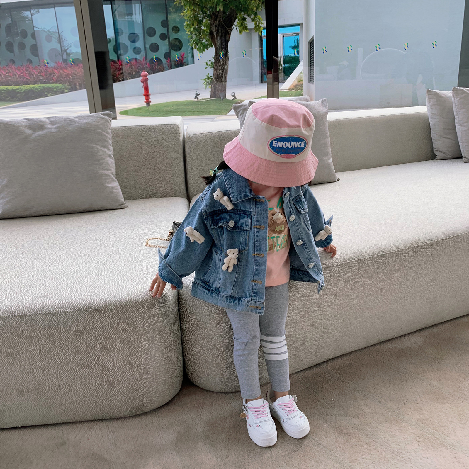Fall in love with beautiful girl girl coat 2021 new spring baby western style denim jacket children's Korean denim jacket