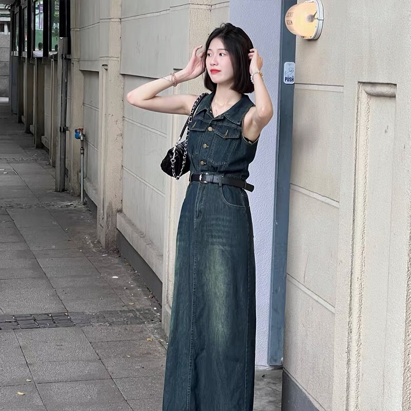 Halter Neck Sleeveless Polo Collar Denim Dress for Women, Mid-Length, New Summer Style, Petite, Spaghetti Strap, Slit Long Dress Halter Neck Sleeveless Polo Collar Denim Dress for Women, Mid-Length, New Summer Style, Petite, Spaghetti Strap, Slit Long Dress