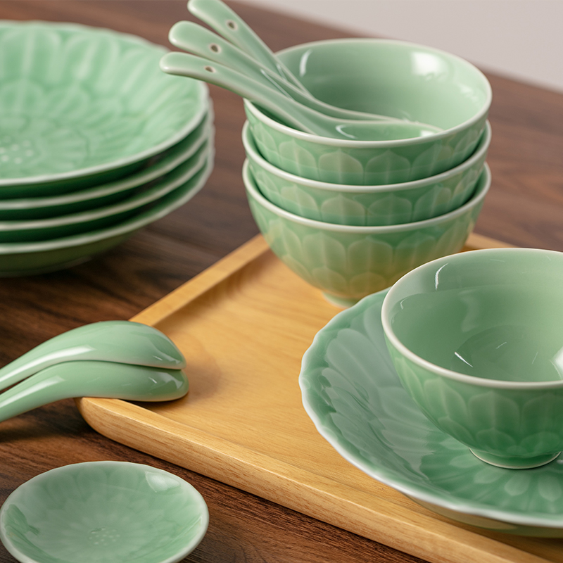 Longquan celadon cutlery set five small set of creative household of Chinese style tableware lotus root grain bowls run the dishes with a gift