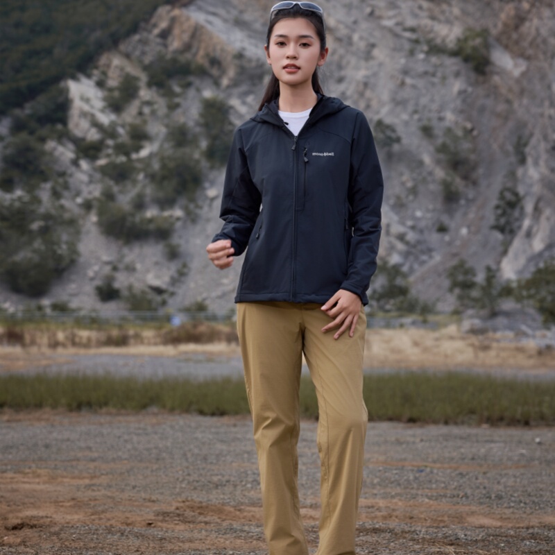 Montbell Japanese Winter Outdoor Leisure Cold-Proof and Warm Hooded Soft Shell Jacket for Women