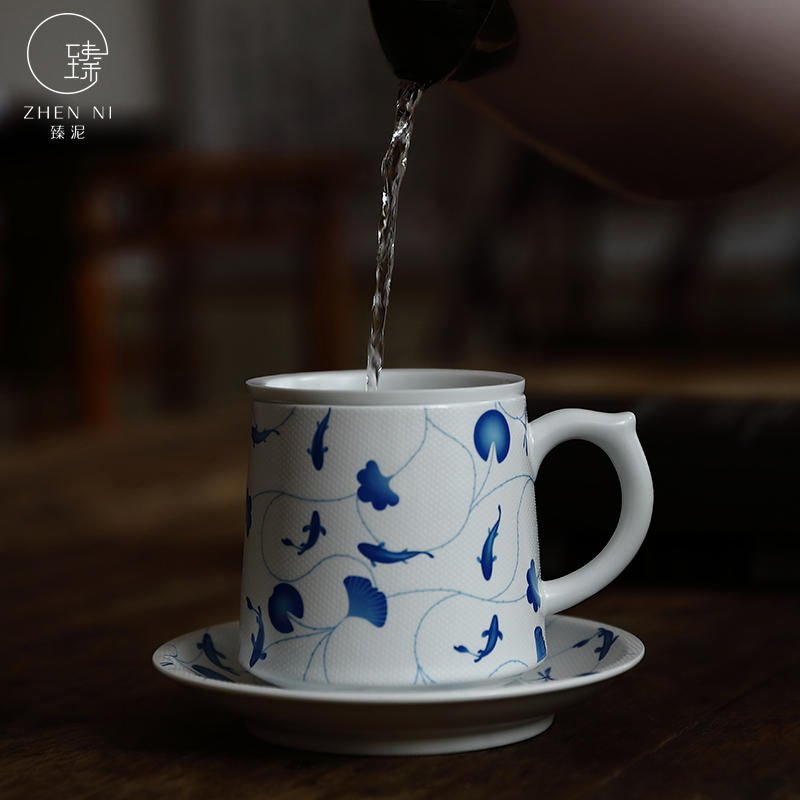 By mud office cup of jingdezhen blue and white porcelain teacup manual high - capacity mark cup with cover filter personal water bottle