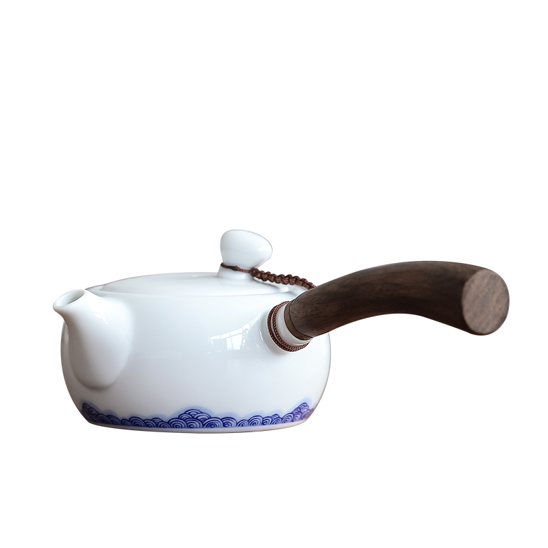 By mud white porcelain side put the pot of blue and white ceramic filter tea Japanese creative household wooden handle kung fu tea kettle