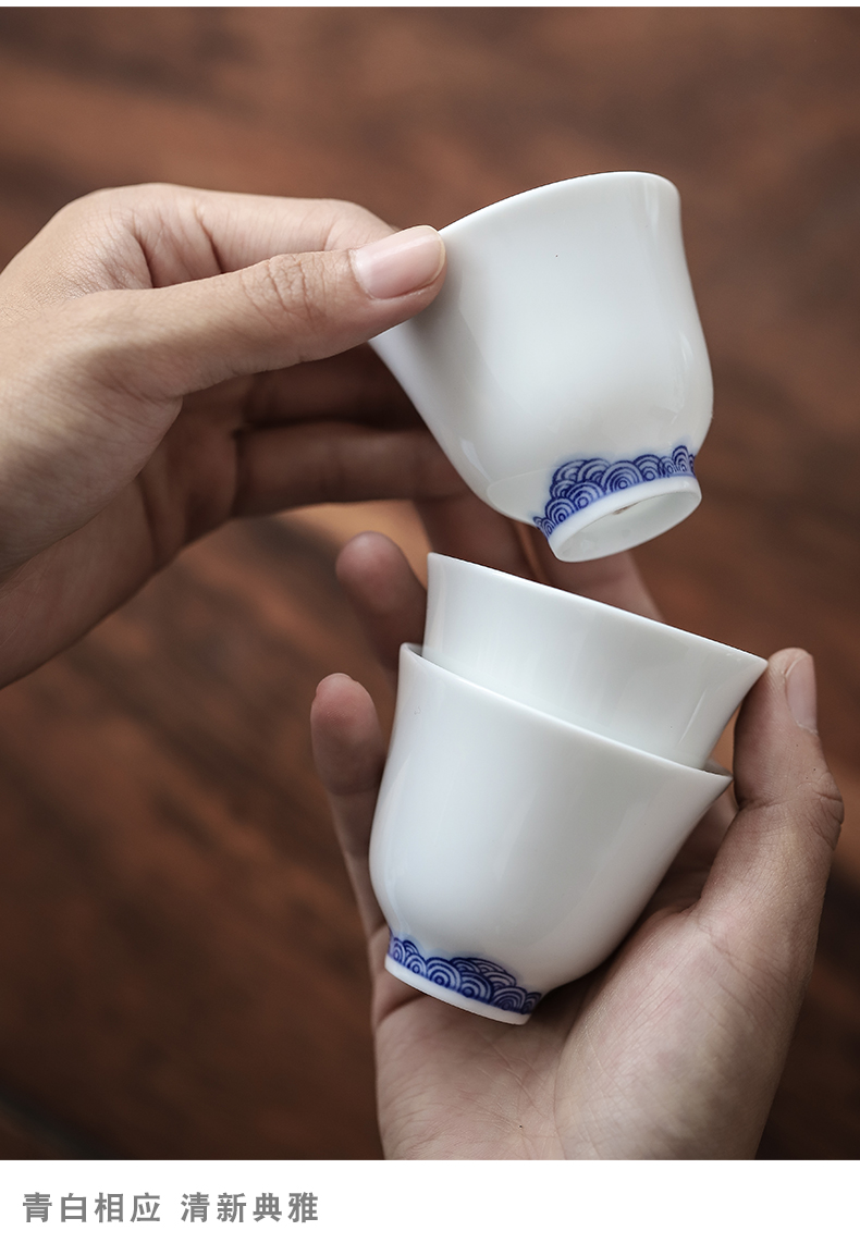 "Blue and white domestic tea cups white porcelain clay sample tea cup size master cup kung fu tea set single glass ceramic bowl