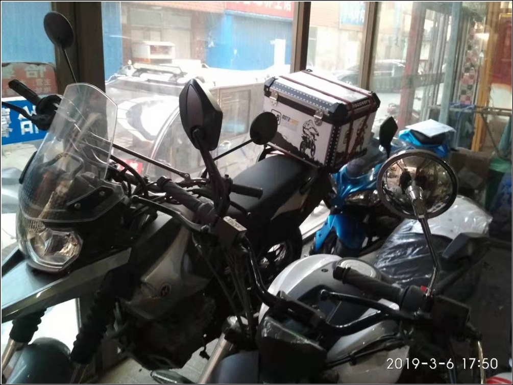 Đuôi xe máy bằng hợp kim nhôm hộp bên hông Suzuki gw Suzuki uu Honda 190 Benali gió xuân Haojue Yamaha - Xe gắn máy phía sau hộp thùng đựng đồ xe máy exciter 150