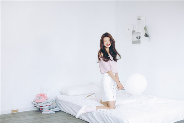 VK旗艦店 韓版純色簡約露肩百搭時尚短袖上衣