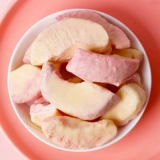 Замороженные персиковые высушенные персиковые кусочки персикового персика хрустящие фрукты сухой выпека