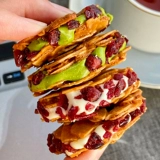 不多言 Я голоден Сэндвич с миндалем Чистая говядина Миндальное песочное печенье Сушеная клюква Закуски от знаменитостей в Интернете