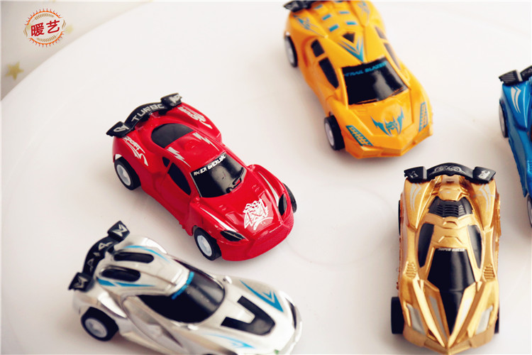 Mô hình xe mô phỏng kéo lại car caramel fondant bánh sinh nhật cảnh trang trí bánh trang trí cảnh trang trí bếp