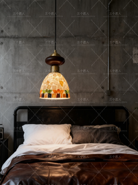 Medieval-Style American Retro Bedside Lamp, Three-Head Restaurant Glass Chandelier, B&B Cafe Bar Counter Shell Small Chandelier