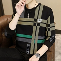 Модный универсальный пуловер с круглым вырезом и высококачественным пастушеским принтом.