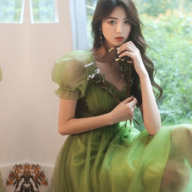 Banquet evening dress skirt temperament celebrity light luxury niche high-end design sense Advanced texture socialite short green woman