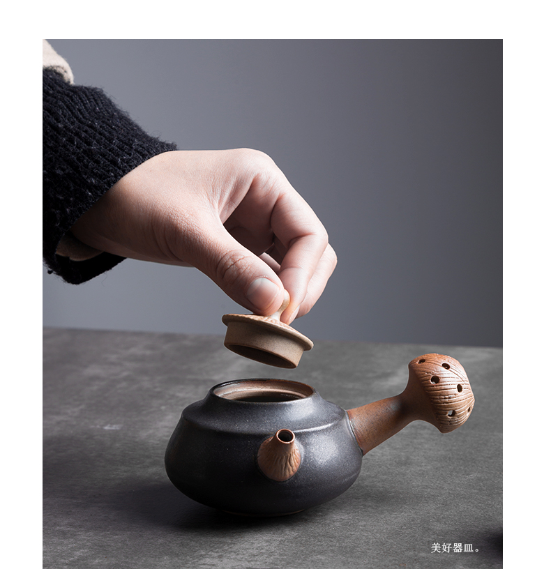 The content of creative side pot of checking ceramic teapot tea kungfu tea set travel bowl is a set of tea cups