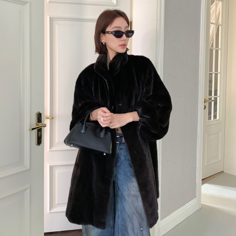 Qiqi's Home's "Ink Flowing Lightness" Imported Baojiamei Genuine Black Long Lapel Full Mink Fur Coat for Winter Qiqi's Home's "Ink Flowing Lightness" Imported Baojiamei Genuine Black Long Lapel Full Mink Fur Coat for Winter