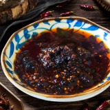 Чунцинг Qiaotou Authentic Chongqing Spicy Noodle приправила 240 г лапши.