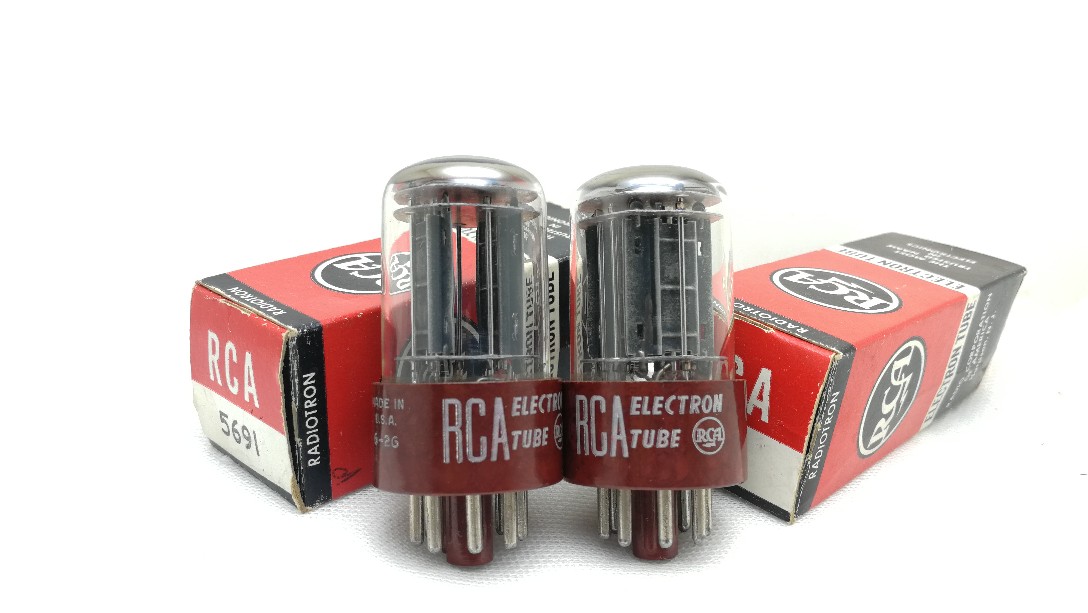 New American RCA 5691 6SL7 6N9P 6H9C ECC35 CV1985 electron tube in the 1950s