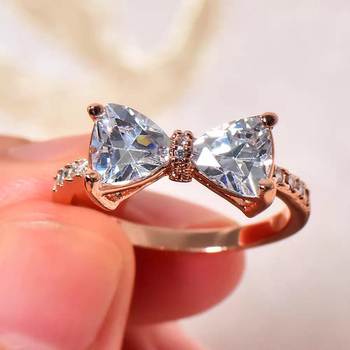 S925 colored diamond ring, shipped in gift box, with a random accessory