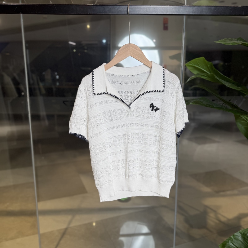 【Longman St】26 Summer D02960 (No Returns or Exchanges) 51.8% Ramie Small Horse Embroidery Hollow-Out Knit Sweater 【Longman St】26 Summer D02960 (No Returns or Exchanges) 51.8% Ramie Small Horse Embroidery Hollow-Out Knit Sweater