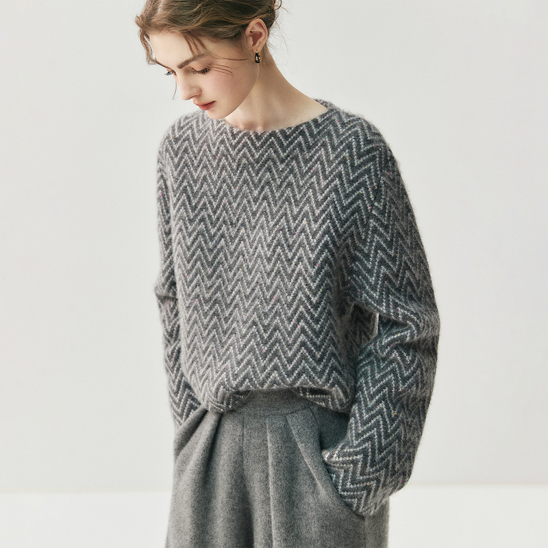 Light Luxury High-End Autumn and Winter New Cashmere Women's Off-The-Shoulder Short Thick Loose Lazy Sweater Knit Base Shirt