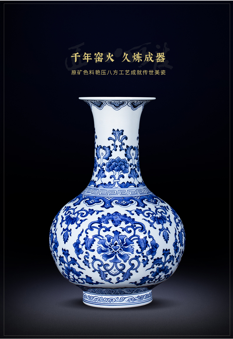 Jingdezhen ceramic vase sitting room place large blue and white porcelain Chinese style household TV ark, hand - made decorative vase