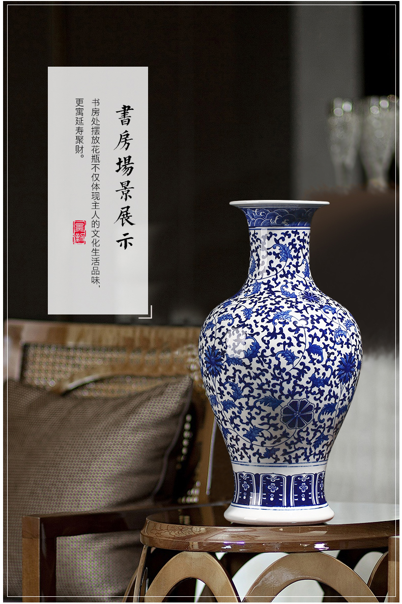 Jingdezhen blue and white porcelain vase hand - made ceramic sitting room antique Chinese style restoring ancient ways furnishing articles study of TV ark, vase