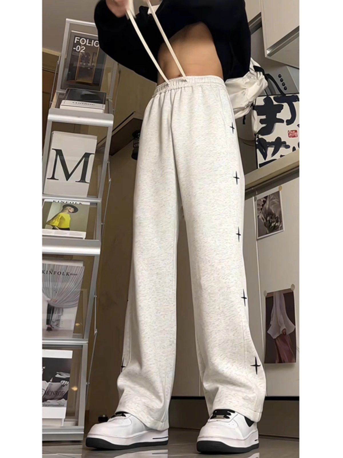 Gray Hip-Hop Sweatpants for Women, Loose Straight-Leg Street Dance Jazz Wide-Leg Sports Pants for Autumn and Winter, Suitable for Middle and High School Students