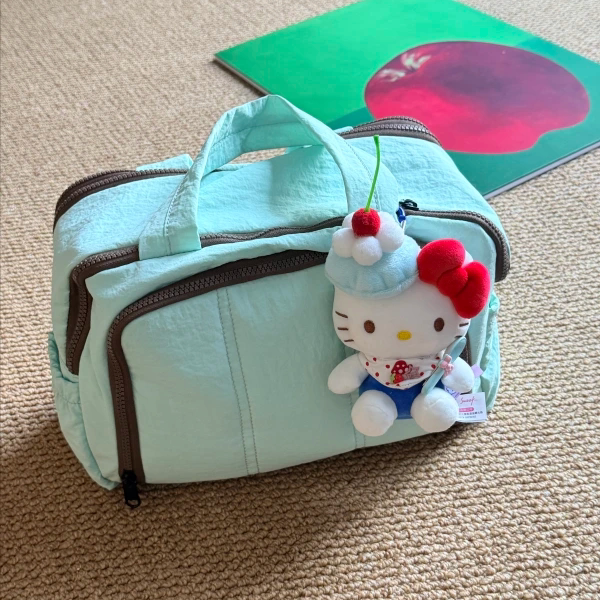 Thin, Compact, Large-Capacity, Portable, Waterproof, Multi-Functional Storage Cosmetic Bag, Travel Bag, Toiletry Bag (Without Accessories) Thin, Compact, Large-Capacity, Portable, Waterproof, Multi-Functional Storage Cosmetic Bag, Travel Bag, Toiletry Bag (Without Accessories)