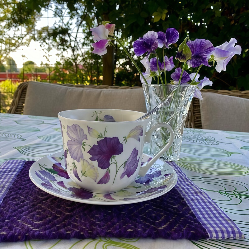 Roy Kirkham Bone China Floral Butterfly Flower Pea Flower Iris Flower Tea Set Milk Breakfast Mug and Saucer Roy Kirkham Bone China Floral Butterfly Flower Pea Flower Iris Flower Tea Set Milk Breakfast Mug and Saucer