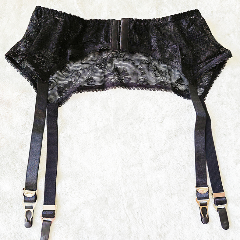 ヨーロッパとアメリカの幅広のソフトフルレースメタルバックル4フックガーター、特大の調節可能な3列3ボタンホロー付き