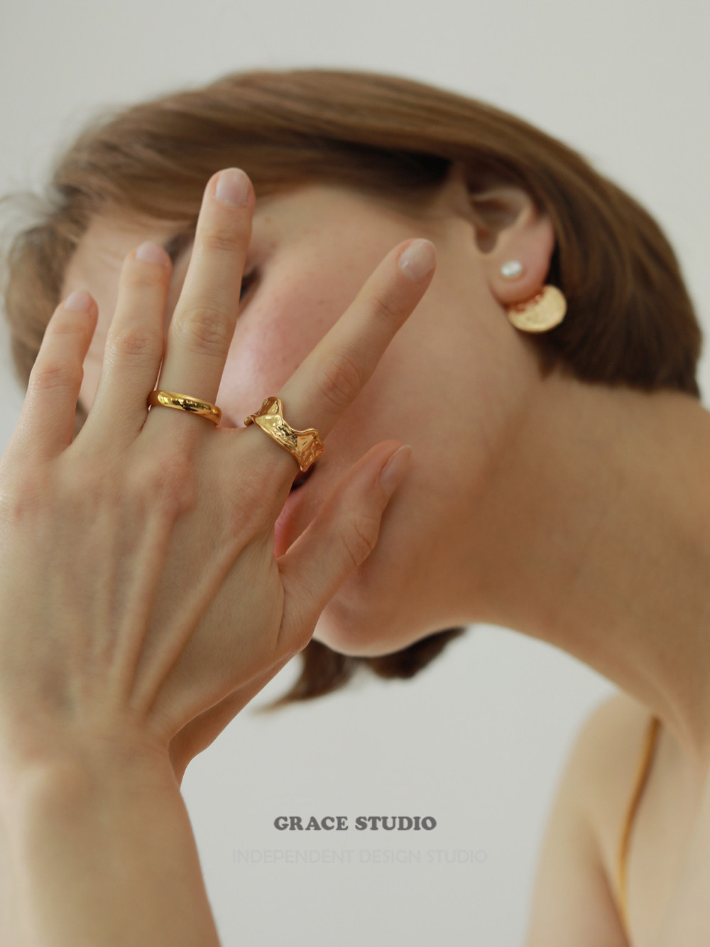 G S Clau Golden and American Exaggerated Retro Ring Female Irregular Metal Ring Designer Ring Blogger the same