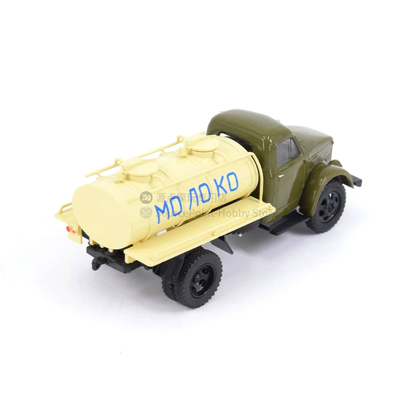 В 1950-х годах советский городской молоковоз ACPT-8 сплавная модель Modimio, модель автомобиля JGRN075