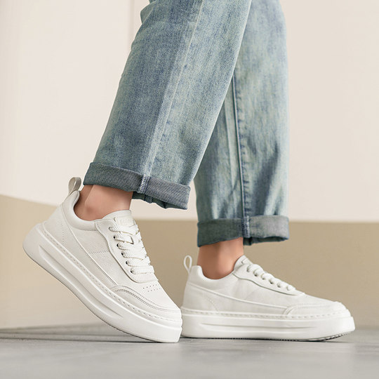 Clean and simple white shoes Korean style low-cut sneakers spring and autumn men's shoes 2026 new thick soles and heightening fashion casual shoes