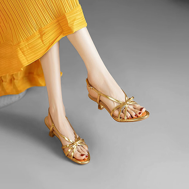 Mapping Hong Kong's High-End Light Luxury Women's New Style Shoes with Skirts, Thin Heels, Genuine Leather, Open-Toe, Gold-Colored French-Style High-Heeled Sandals