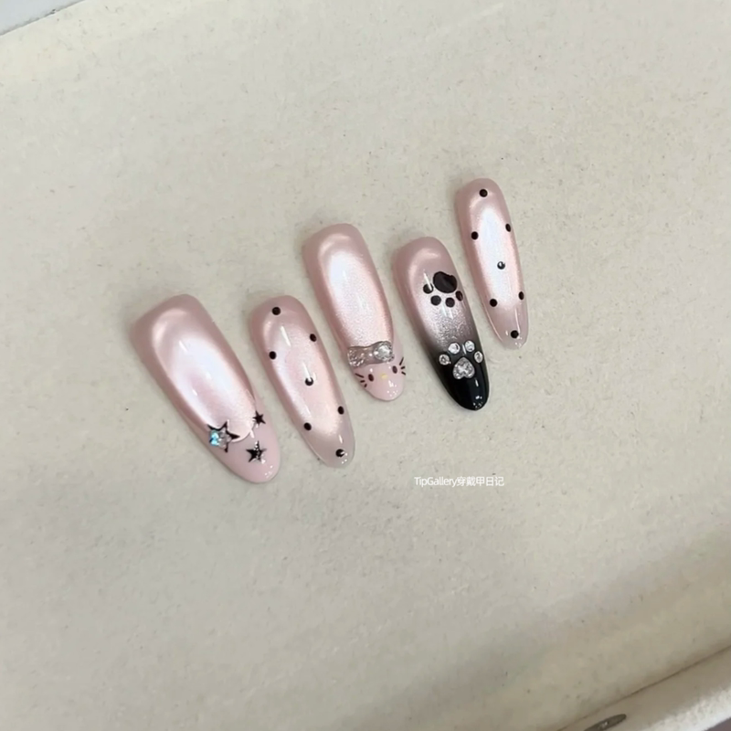 【Dark Night Cat Girl】Korean-Style Gentle Black and Pink Gradient Cat-Eye Polka Dot Star Sweet Cool Press-On Nails with a High-End Feel That Brightens the Complexion