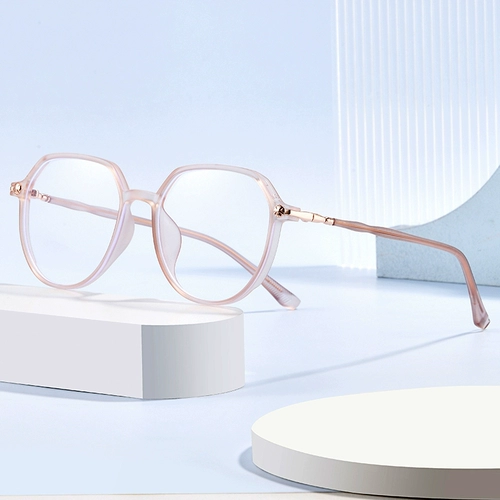 Super Light может быть оснащен почти -визуальными очками, женскими анти -легочными анти -радиационными сопротивлением.