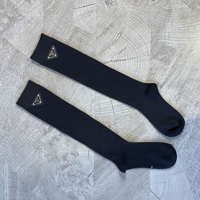 2025 Spring and Autumn New Style Pure Cotton 3-Stripe Letter High Socks for Women, Simple Black Half Socks, Slimming Knee-Length Calf Socks